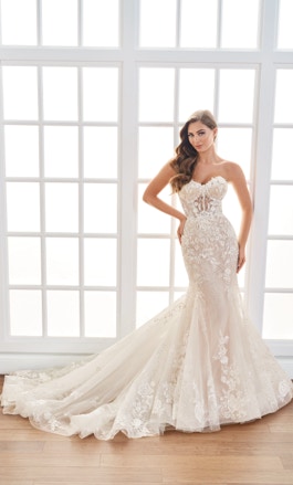 Brautmoden Oldenburg FM Braut- und Abendmode Fit and Flare Brautkleider