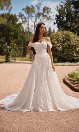 Brautmoden Oldenburg FM Braut- und Abendmode Fit and Flare Brautkleider